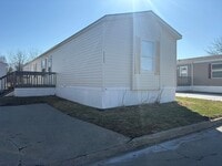 Building Photo - 2131 Windover Dr