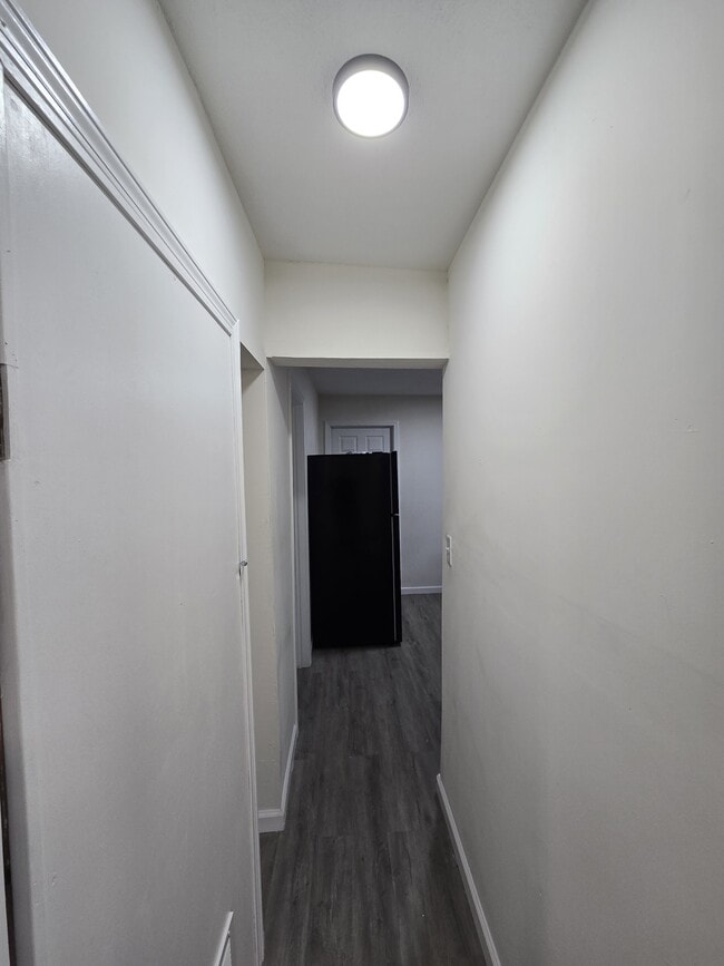 Building Photo - 1029 N New York Ave