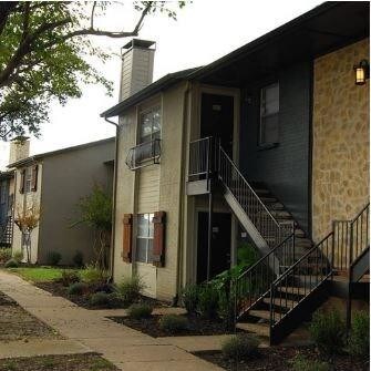 Primary Photo - 1325 Tennis Dr