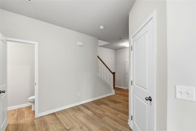 Building Photo - 54 Umber Ln
