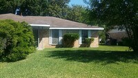 Building Photo - 6723 Glen Rock