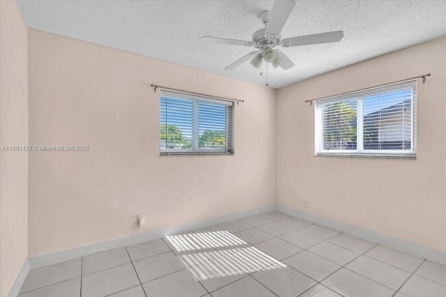 Building Photo - 5250 SW 4th Ct