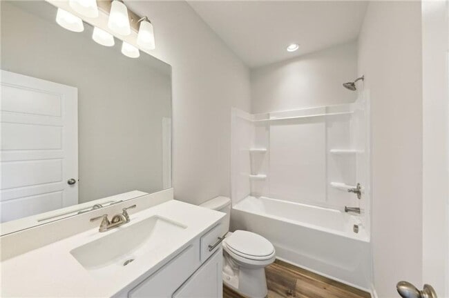 Building Photo - Welcome to Overlook at Marina Bay: Luxury and Comfort Combined