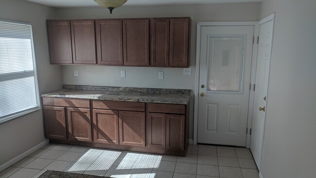 Building Photo - 3231 Alpine Pl