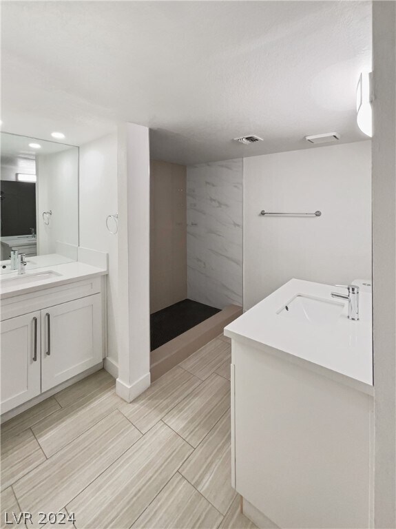 Building Photo - 3749 Carlyle Dr