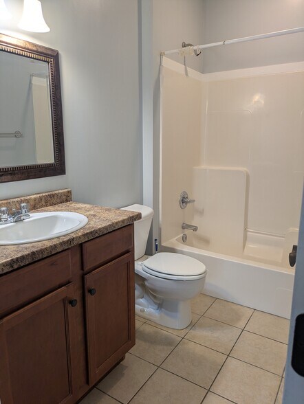 Bathroom - 308 Coconut Grove Ct