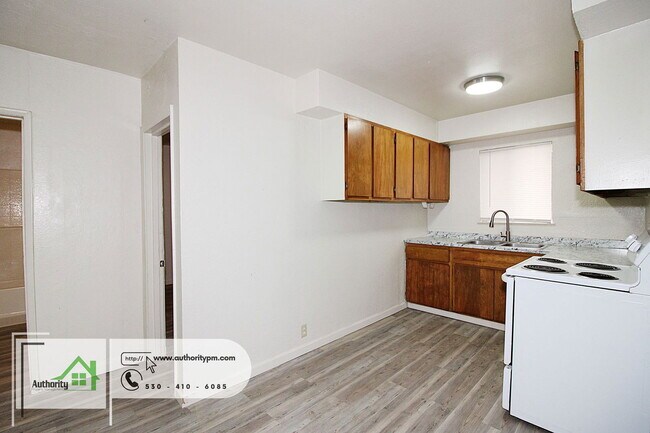 Building Photo - 3120 Pioneer Ln