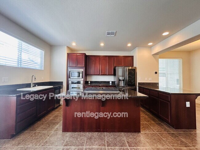 Building Photo - 2609 Willow Pass Rd