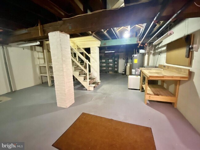 Building Photo - 5 Safe Harbor Village