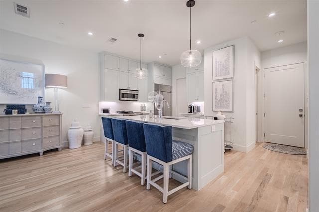 Building Photo - 4514 Fairway Ave