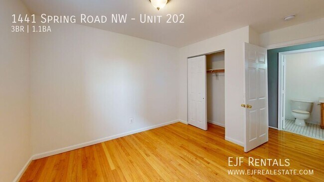 Building Photo - 1441 Spring Rd NW