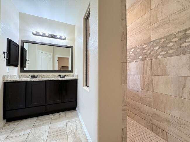 Building Photo - Northeast El Paso 4 Bed Refrig A/C!