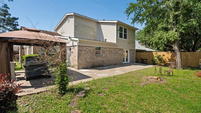 Building Photo - 606 Pinebrook Ln