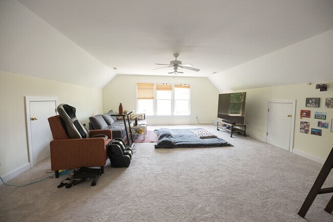 Building Photo - Spacious & Striking 3-story brick Executive 4 bedroom 4.5 bathroom home in Oak Ridge NC + Lawn ca...