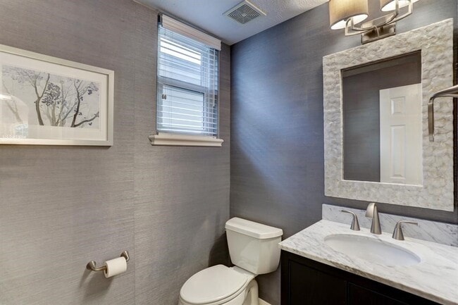 Building Photo - 248 Westcott St