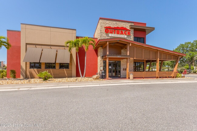 Building Photo - 176 Sunset Dr