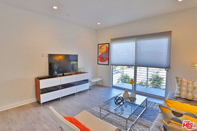 Building Photo - 11776 Idaho Ave