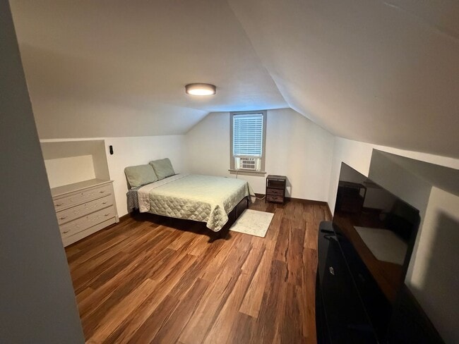 Building Photo - 1707 N Charles St