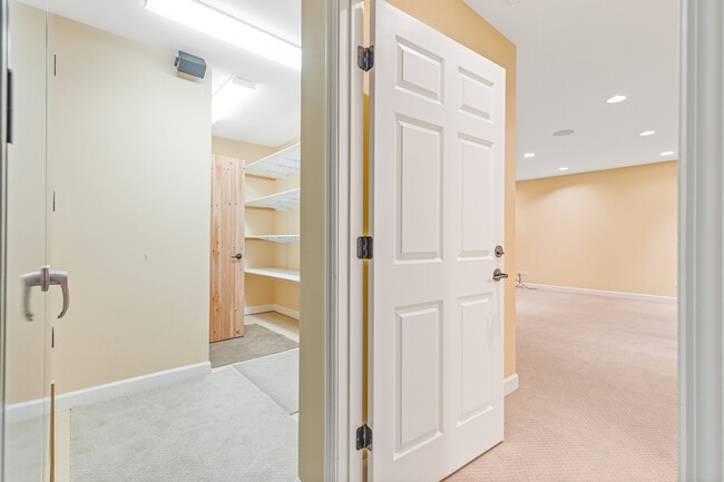 Building Photo - 1432 Katie Ln