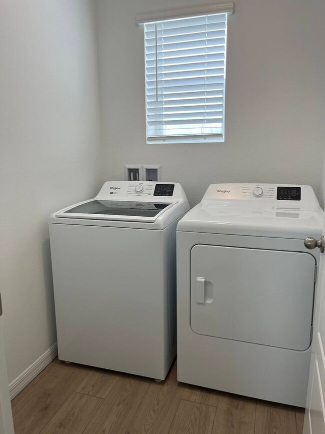 Building Photo - 3304 White Indigo