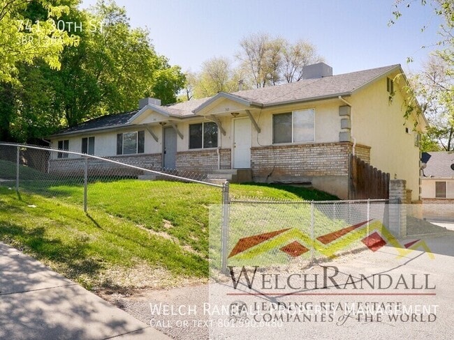 Building Photo - 741 30th St