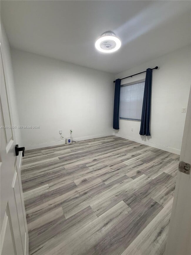 Building Photo - 721 NW 170th Terrace