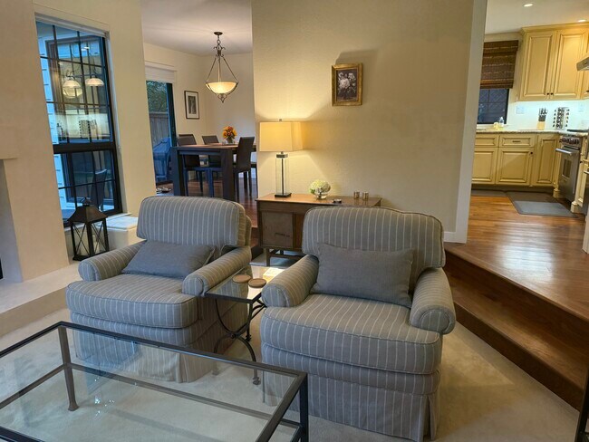 Building Photo - 6484 Heather St