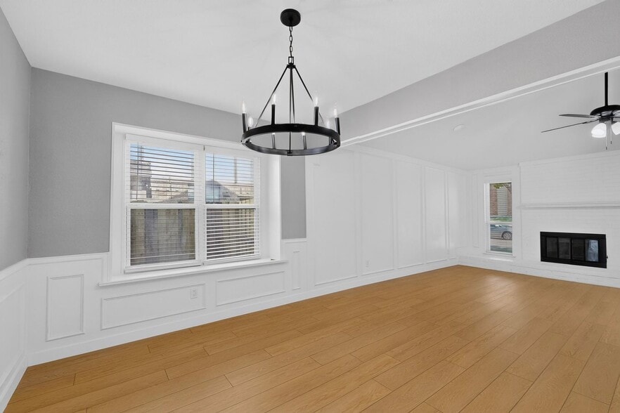 Building Photo - 1748 St James Dr