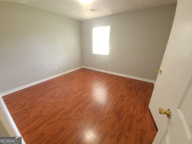 Building Photo - 2652 Creek Hollow Dr