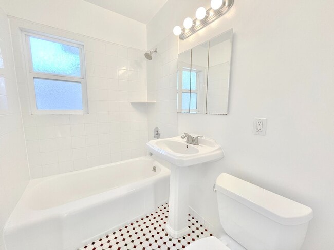 Building Photo - 11914 Ocean Park Blvd