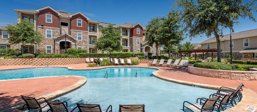 Colonial Grand at Ashton Oaks Round Rock, TX Apartment