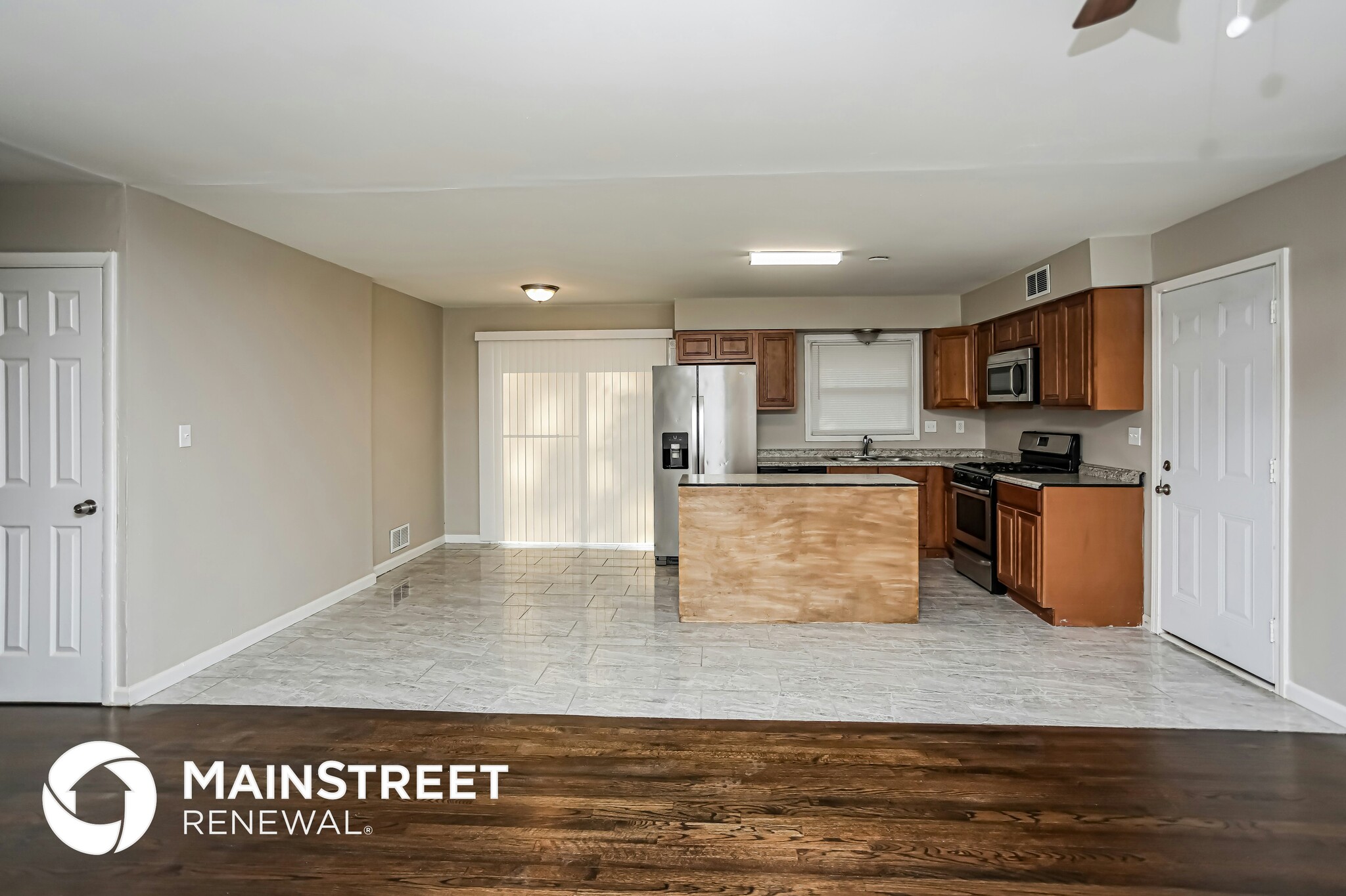 Building Photo - 7308 Maywood Ave