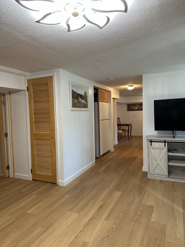 Building Photo - 117 Vinewood Cir