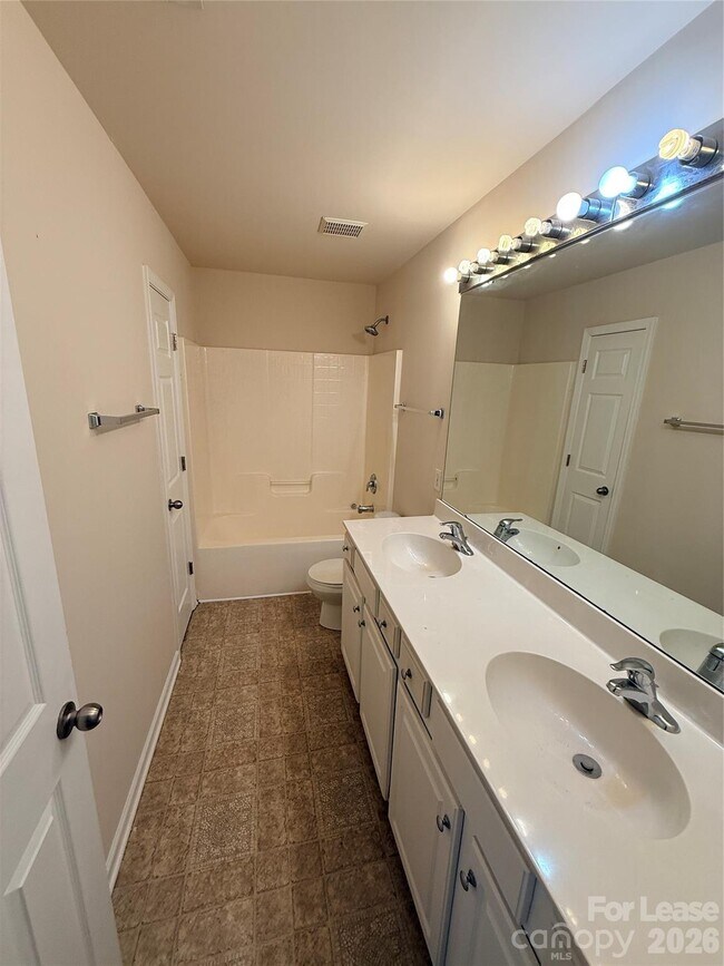 Building Photo - 11224 Cypress View Dr