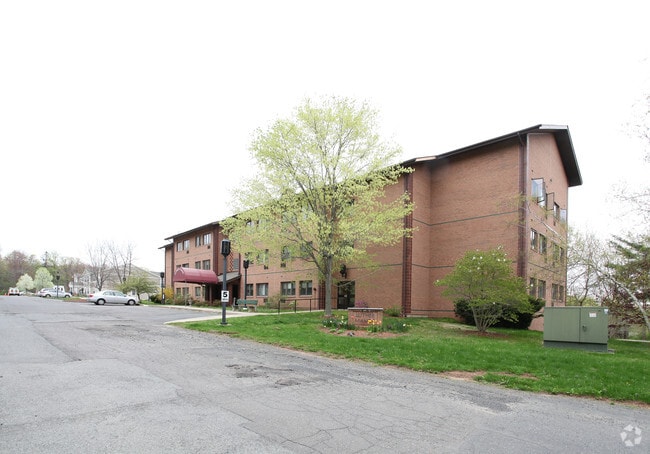 Primary Photo - Luther Ridge/ Luther Manor