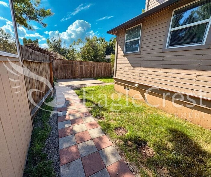 Building Photo - Charming Historic 4-Bedroom Home with Fenced Yard & Chicken Coop ~ $200.00 OFF 2nd MONTH RENT