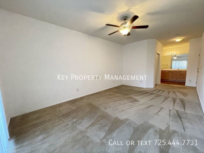 Building Photo - 3 BEDROOM 2 BATH CONDO W/DETACHED GARAGE N...