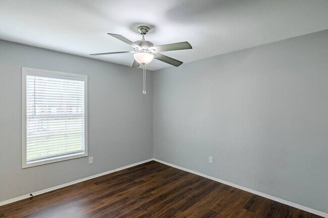 Building Photo - 6 Basal Briar Ct