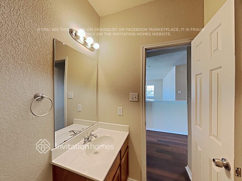 Building Photo - 2517 Buffalo Run