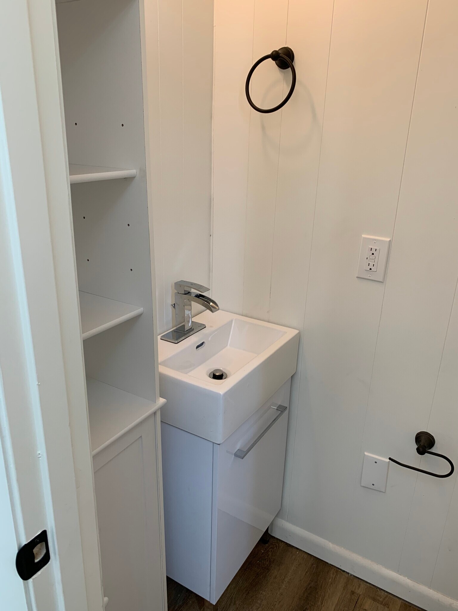 Building Photo - 19 W Washington St Apt 3