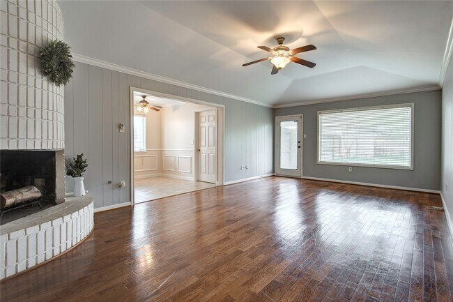 Building Photo - 6214 Rutherglenn Dr