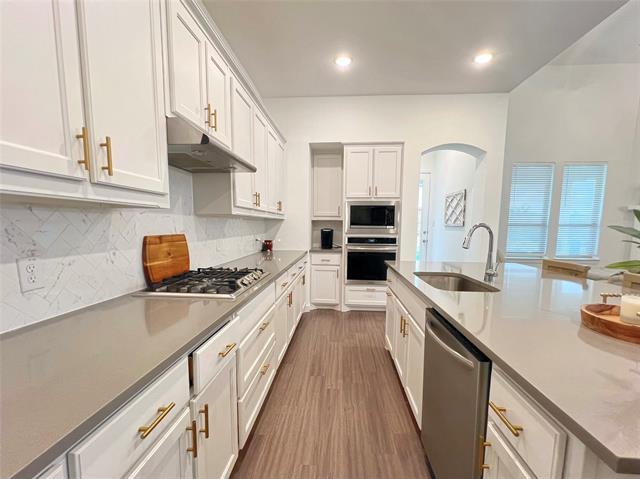 Building Photo - 2410 Doncaster Dr