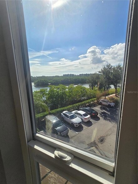 Building Photo - 2732 Via Murano