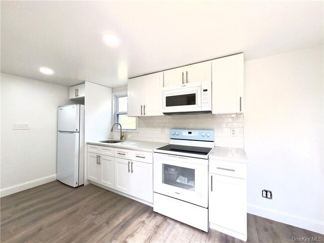 Building Photo - 254 Wixon Pond Rd
