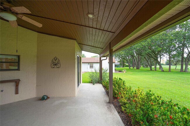 Building Photo - 6766 Edgeworth Dr