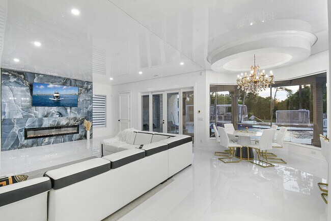 Building Photo - 377 Squire Dr