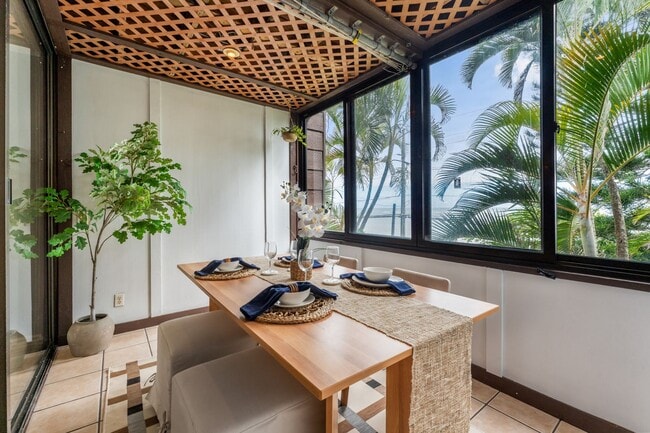 Building Photo - Live your best life in this well-appointed condo in Makaua Village