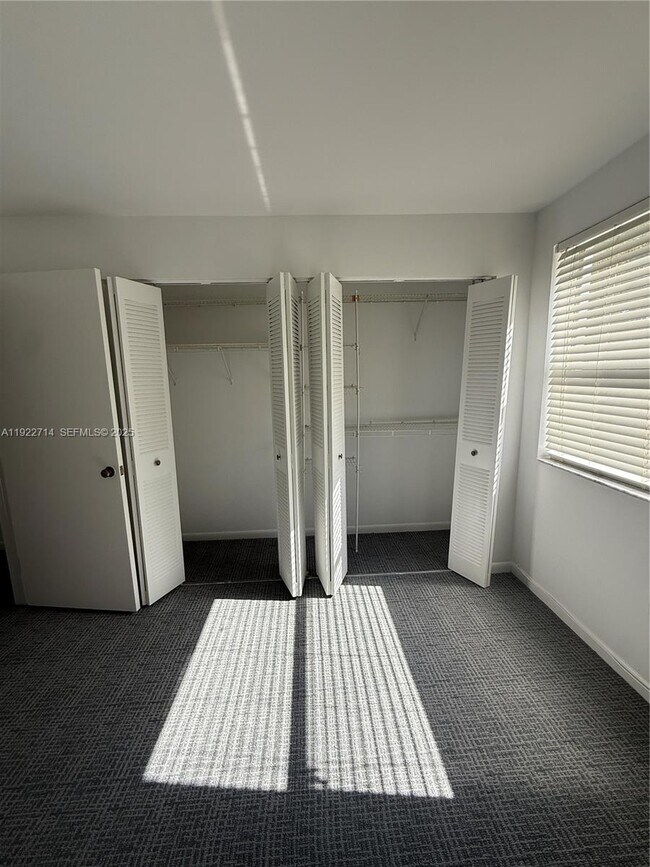 Building Photo - 6860 SW 45th Ln