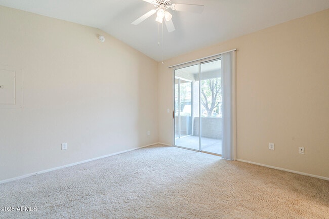 Building Photo - 2929 W Yorkshire Dr