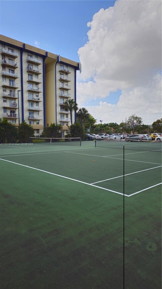 Building Photo - 4550 NW 9th St